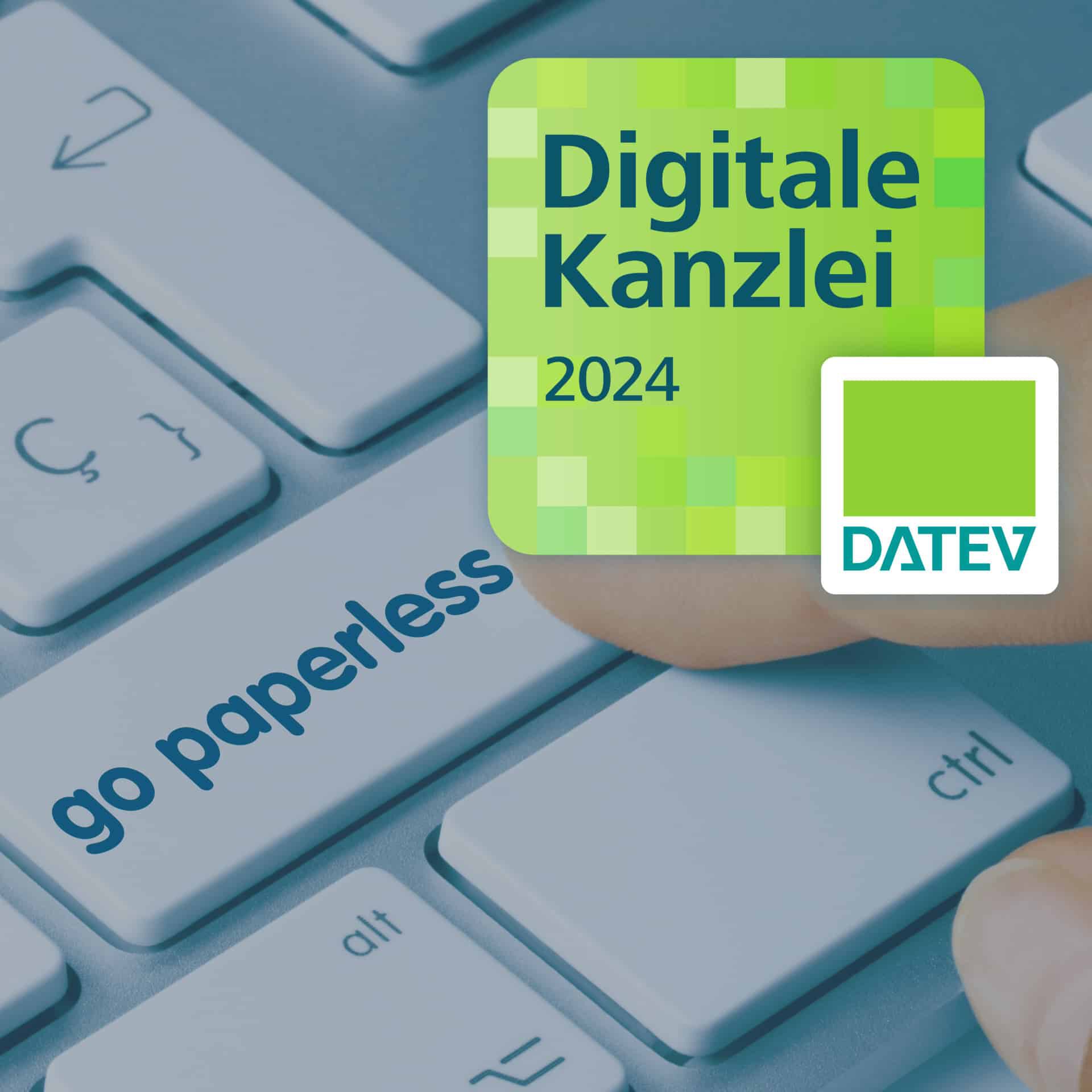 Logo der digitalen Kanzlei 2024 von DATEV auf einer Computertastatur mit der Aufschrift 'go paperless'.